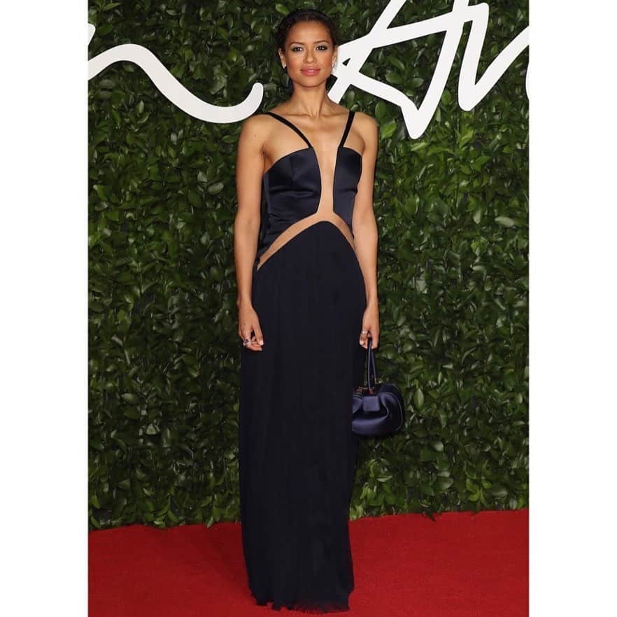 ルパートサンダーソンのインスタグラム：「#RSWomen | @GuguMbathaRaw wears our Savanna platforms at @britishfashioncouncil’s #TheFashionAwards | Thank you @LeithClark @TillyWheating | #AsSeenOn #BFAs #GuguMbathaRaw #RupertSanderson」