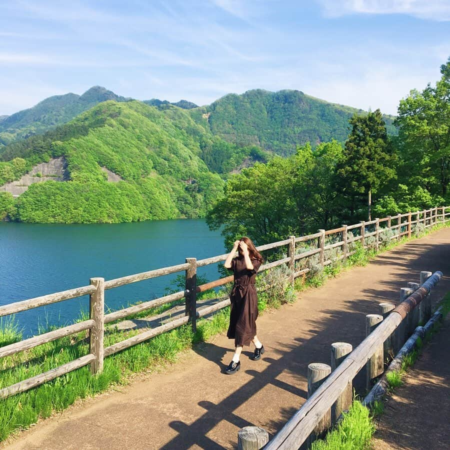 木村ミサさんのインスタグラム写真 - (木村ミサInstagram)「⛰﻿﻿ ﻿﻿ ﻿ジブリみたいな﻿ アニメに出て来そうな場所﻿ ﻿﻿ ﻿ 群馬県みどり市にある﻿﻿ 星野富弘美術館の外が﻿﻿ 絶景すぎるので﻿﻿ これも込みで行ってみてほしい場所です﻿﻿ 空気が澄んでいて、いるだけでマイナスイオン感じる。﻿﻿ 自然を感じたいと思ってる方におすすめです。﻿﻿ ここに来ると空気おいし〜！ってなるよ🥰﻿ ﻿﻿ ﻿ ﻿﻿ ＿＿＿＿＿＿＿＿＿＿＿＿＿＿＿＿＿＿﻿ #群馬県 #群馬県みどり市 #星野富弘 #星野富弘美術館 #みどり市 #みどり市カフェ #群馬観光 #gumma #gunmatrip #trip #museum」12月3日 7時53分 - misaxmas