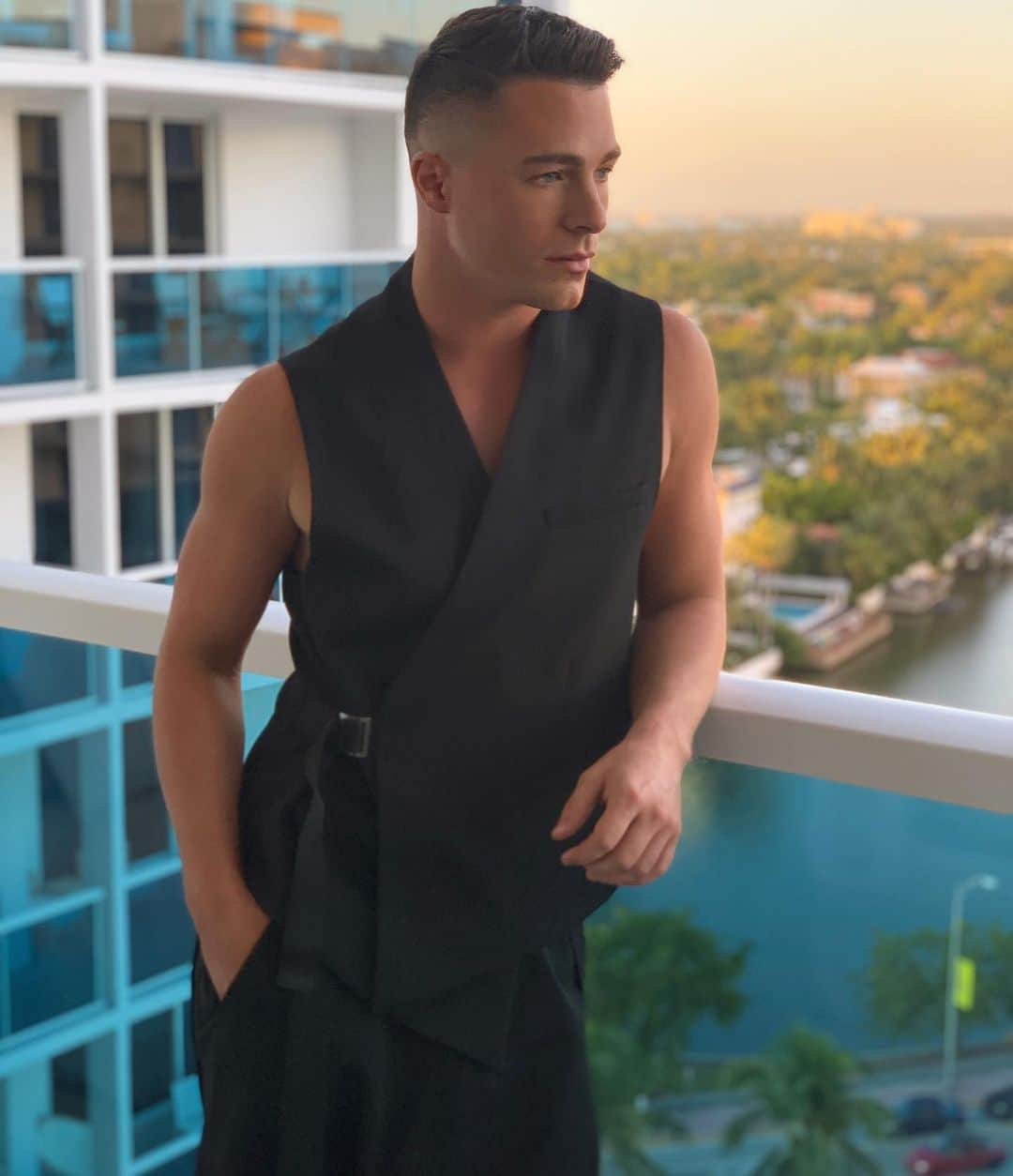 コルトン・ヘインズさんのインスタグラム写真 - (コルトン・ヘインズInstagram)「@Dior Dinner x @mrkimjones x Miami」12月3日 7時56分 - coltonlhaynes