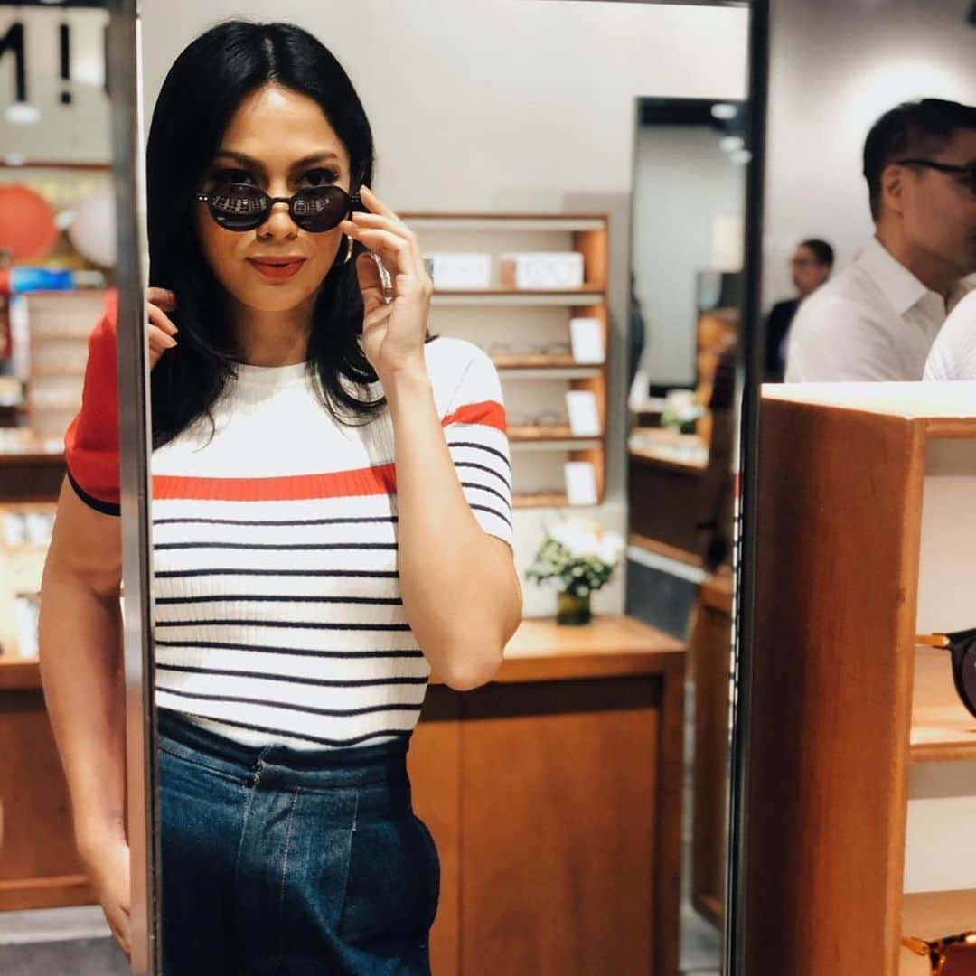 JINS PHILIPPINESさんのインスタグラム写真 - (JINS PHILIPPINESInstagram)「@araarida looking fabulous in her #JINSPerfectPair 😍 #rg . . . . #JinsPerfectPair #jinseyewear #opticalph #jinsphilippines #stylisheyewear #eyeglassesph #eyefashion #fashionableglasses #fashionableeyewear #sunglassesph #eyewearph #designerglasses #smnorthedsa #smaura #smmakati #robinsonsplacemanila #smmegamall」12月3日 8時42分 - jins_philippines