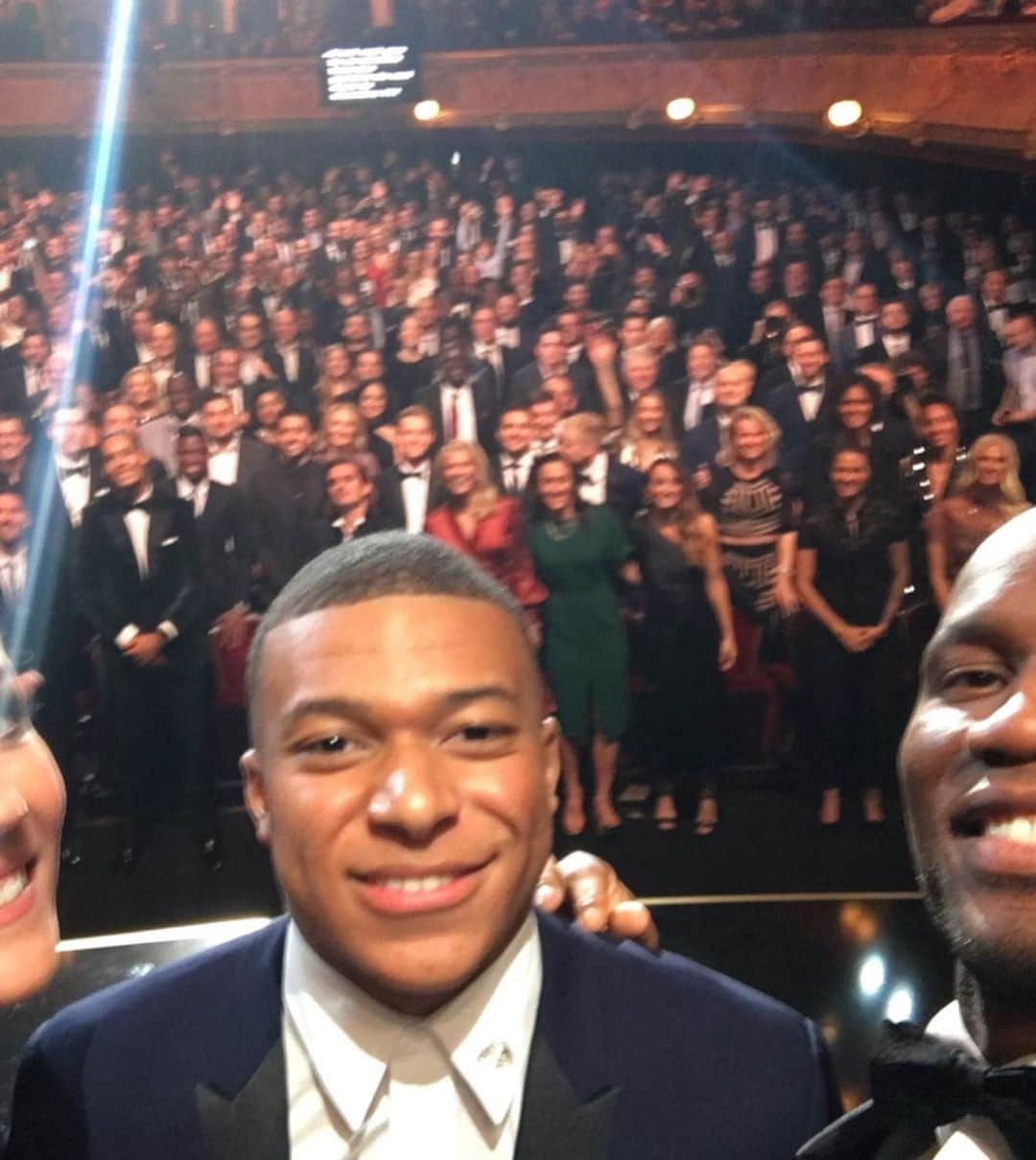 コソヴァレ・アスラニさんのインスタグラム写真 - (コソヴァレ・アスラニInstagram)「Great evening in Paris🇫🇷 #ballondor2019 #ballondoro」12月3日 9時08分 - asllani9