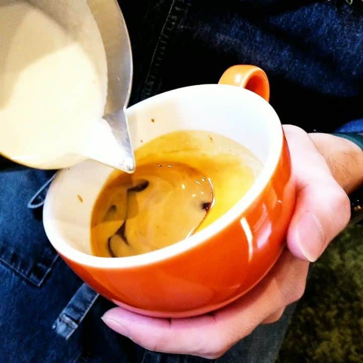 石関友梨のグルメインスタ