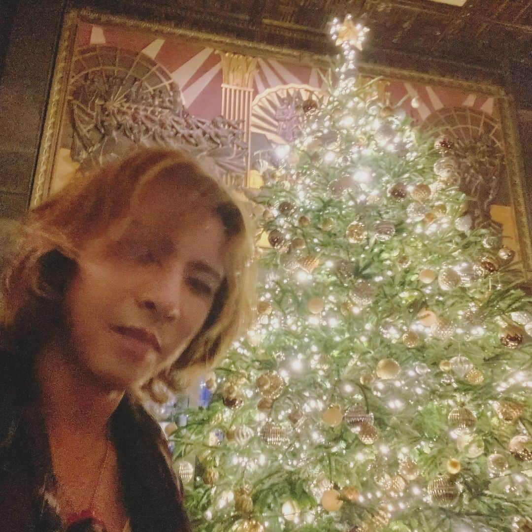 YOSHIKIさんのインスタグラム写真 - (YOSHIKIInstagram)「Guess what? I’m in #Singapore right now! 今ミーティングでシンガポールに来ています！」12月3日 9時46分 - yoshikiofficial