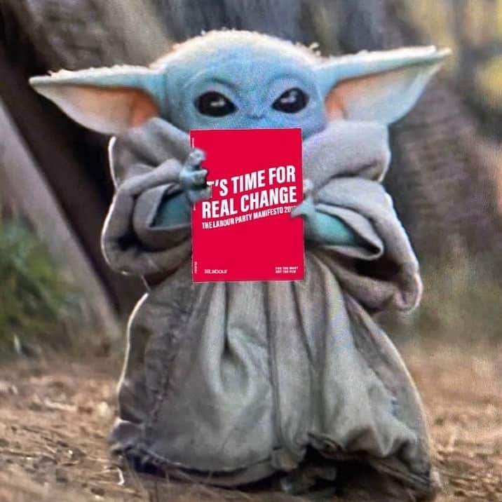 Dazed Magazineさんのインスタグラム写真 - (Dazed MagazineInstagram)「All #BabyYoda wants is a labour government by Christmas. Don’t disappoint. 🎄 #TimeForChange #SaveOurNHS #VoteLabour12December 📷🔄 @sarah_woolley」12月3日 19時28分 - dazed