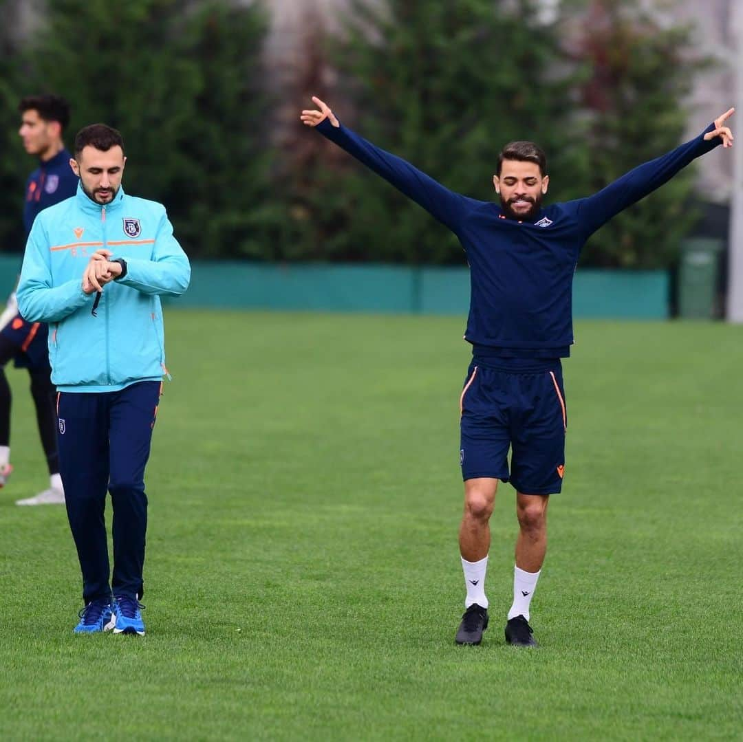 ジュニオール・カイサラさんのインスタグラム写真 - (ジュニオール・カイサラInstagram)「thanks God I’m back on it. #backinbusiness @ibfk2014 @ookankaradag 📸」12月3日 19時40分 - juniorcaicara