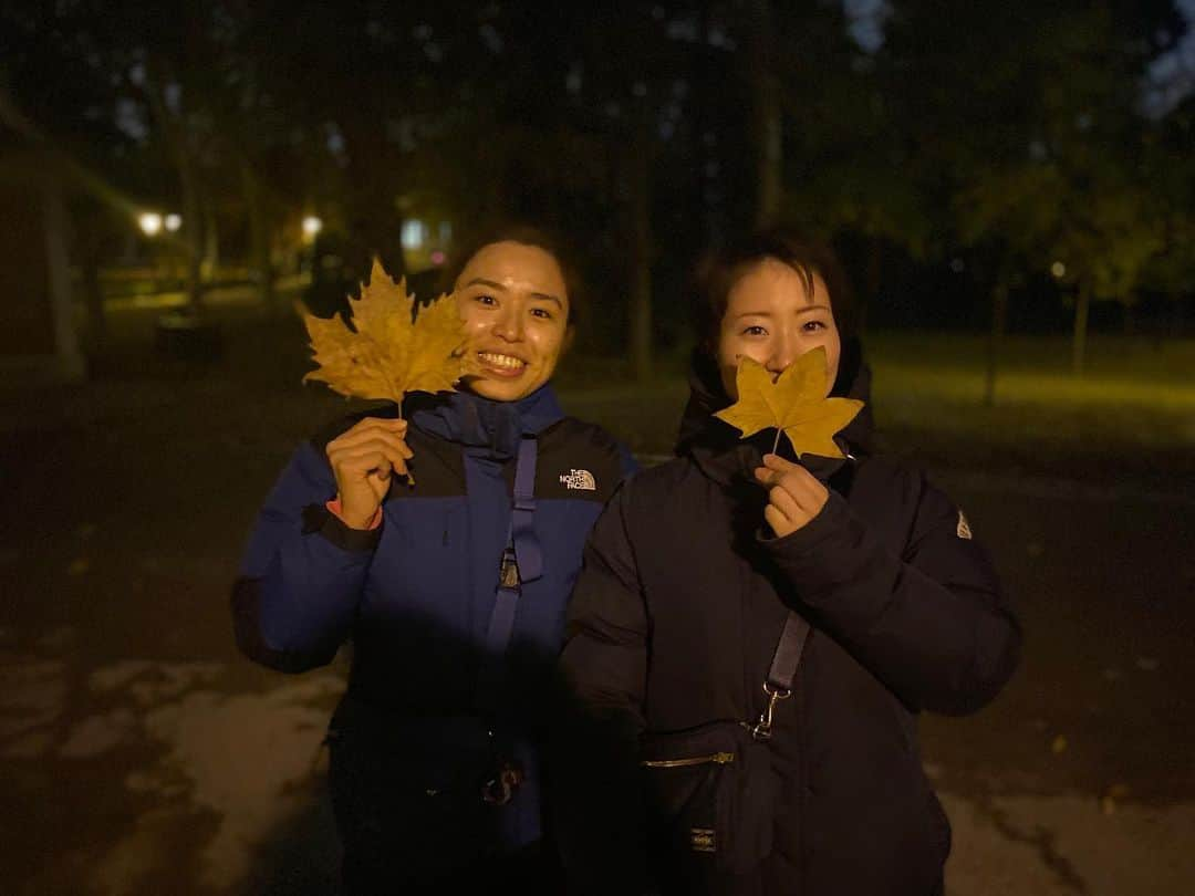 植草歩さんのインスタグラム写真 - (植草歩Instagram)「大学2年から海外試合に行き始めて ずっと一緒だった同期👸🏼💜🌈 楽しい時も辛い時も みんなで一緒だったから頑張れた🥳 今回いろんな人が色々な選択をするけど その選択がみんなにとって 後悔のない幸せな選択になりますように🙏🏻💓 一緒に頑張って来れてよかった！ 本当に本当にありがとう( *˙ ˙* )🌼*･ . . . . . #マドリード王宮  #palaciorealdemadrid #クリスタル宮殿  #palaciodecristal  #エルレティーロ公園 #parqueelretiro  #アルムデナ大聖堂 #catedraldesantamaria」12月3日 19時42分 - ayayumin0725