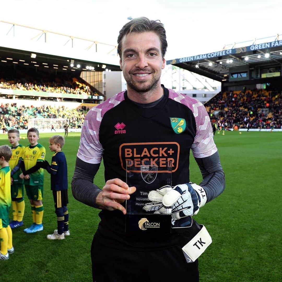 ティム・クルルのインスタグラム：「Thanks for voting me your November player of the month.. 🔰🙌🏻 3 points tomorrow 🤞🏻🙏🏻」
