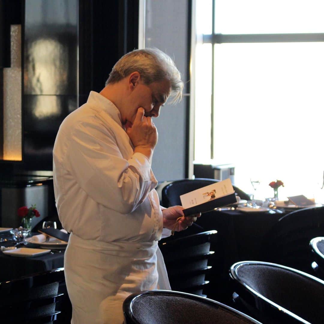 Table 9 TOKYO のグルメインスタ