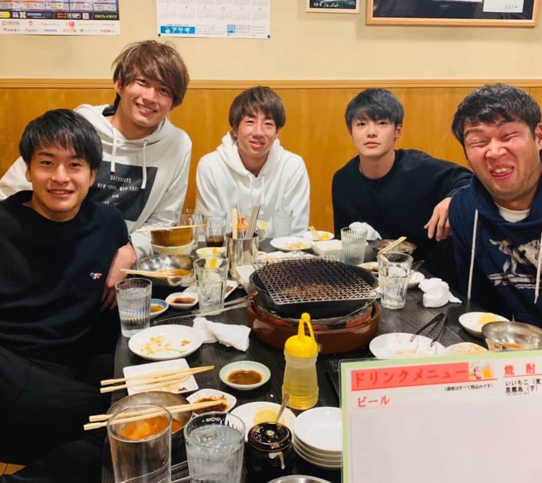 摂津颯登のインスタグラム：「今日はこのメンバーで焼肉食べてパワーつけました^_^ タツご馳走様です😏 #山形#味の園#山形LIFE#熱い男#野田ちゃん#普段はおちゃめ#モンテディオ山形#行ぐべJ1#坂元達裕 #摂津颯登#末吉塁#山本龍平#野田裕喜」