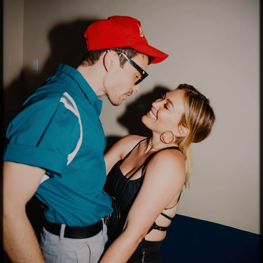 マシュー・カマのインスタグラム：「She’s a super hero and I am eternally grateful. Thank you for holding down the fort, doing the hardest job & making it look easy. 🖤」