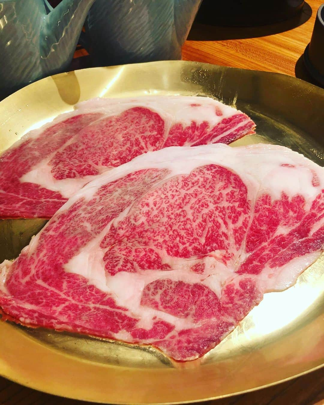 茨木菜緒さんのインスタグラム写真 - (茨木菜緒Instagram)「. 柿安ですき焼き🥩 . 美味しすぎてお肉追加😂❤️笑 . #柿安 #お肉 #すき焼き #松阪牛 #六本木 #六本木ヒルズ #hills」12月3日 12時20分 - kudonao2218