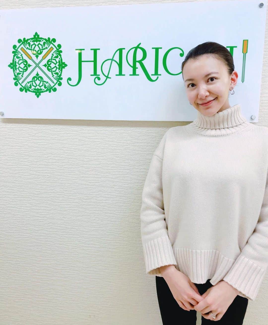 大出千尋のインスタグラム：「. 撮影前に、久しぶりにハリッチ @ginza_haricchi へ✨✨ . 肩と首の凝りもほぐれて、肌のトーンも上がり、ツヤツヤにしていただきました！ 身体の芯から温まって、気持ちよかったです❣️ . #ハリッチ#haricchi#美容針」
