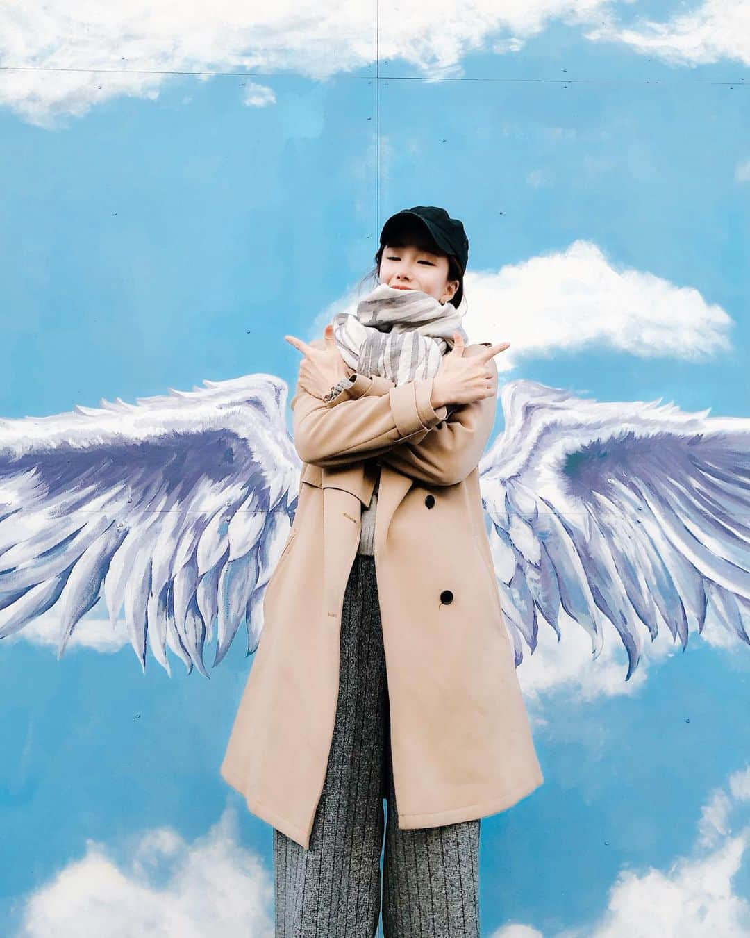 リンジさんのインスタグラム写真 - (リンジInstagram)「진정한..if i had wings.. #민지하고싶은거다해#하늘위로날아가고싶어#ifihadwings」12月3日 14時37分 - linzy_minji