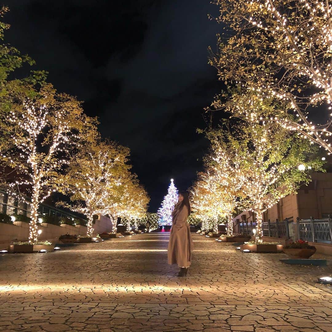 桑島 夢さんのインスタグラム写真 - (桑島 夢Instagram)「. . クリスマスツリー綺麗すぎた。。🎄 やっぱりイルミネーションってテンション上がるね🥺💓 . #恵比寿#恵比寿ガーデンプレイス #イルミネーション#クリスマスツリー」12月3日 20時50分 - yumepi23