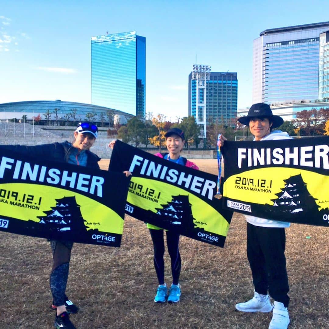 内田絢子さんのインスタグラム写真 - (内田絢子Instagram)「大阪マラソン2019！ 『新コースで自己ベスト更新』を目標に掲げ、挑んだ42.195KM！  新しいコースは未知の世界で、ドキドキでしたが、楽しかった。FINISHゲートを目指して、大阪城公園へのラストスパート、いつも練習していたコース、眩しい天守閣が見えてきたときは泣きそうになったなぁ。  私にとって、6回目の大阪マラソン。目標の自己ベスト更新できましたーっ。応援してくださった皆さま、ありがとうございました。  4時間52分59秒 やったー！素直に嬉しい。  #大阪マラソン2019 #大阪マラソン #fm802 #funkyjoggerz」12月3日 20時52分 - uccijun