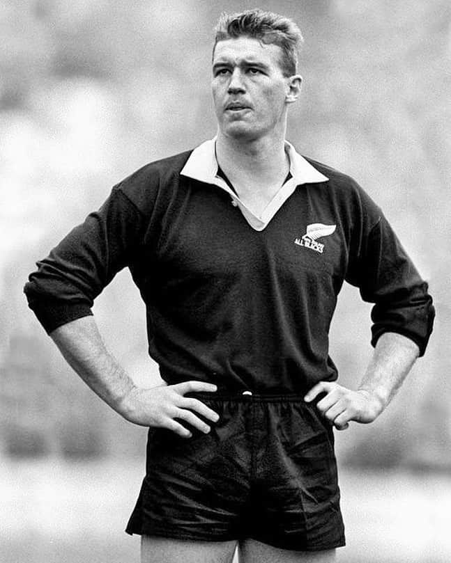 ダニエル・カーターさんのインスタグラム写真 - (ダニエル・カーターInstagram)「Let’s see how well you know your All Blacks... who can name this legend and what impressive record does he hold? I’ll be giving away a signed jersey to the winner」12月3日 15時35分 - dancarter_