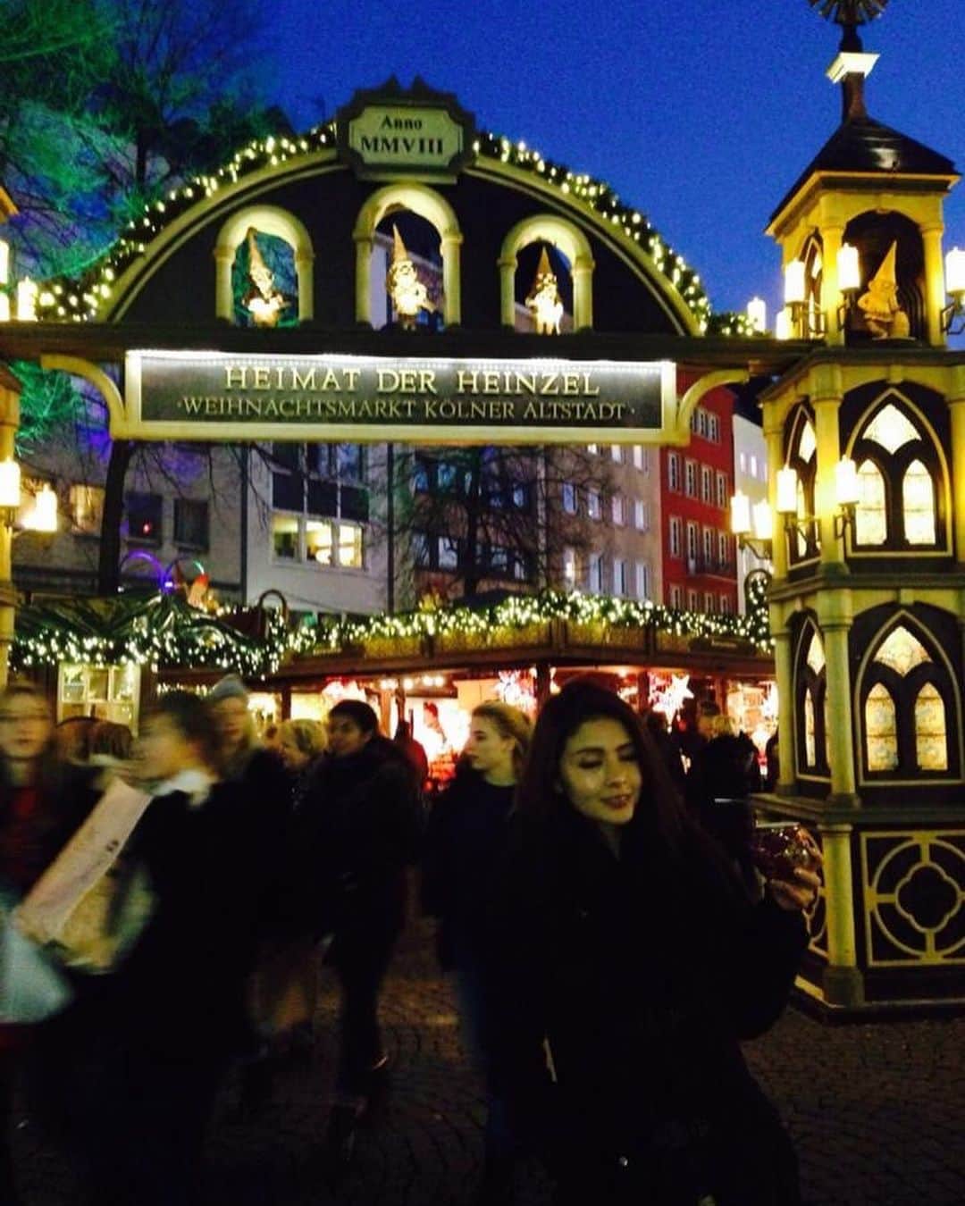 日下裕江さんのインスタグラム写真 - (日下裕江Instagram)「クリスマスと言えば ドイツのマルクト🎄  Parisも素敵だけど、 私はドイツのクリスマスが好きだったな💓  またマルクトでホットワイン🍷飲みたい✨  #germany🇩🇪 #germany #dusseldorf #christmasmarkt #christmasmarket #ドイツ #クリスマスマルクト #マルクト #デュッセルドルフ」12月3日 16時02分 - hiroe___h