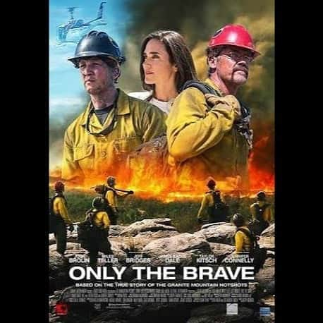 若林時英さんのインスタグラム写真 - (若林時英Instagram)「Only the Brave Joseph Kosinski  2013年に起きたアリゾナ州の巨大山火事に立ち向かったグラナイトマウンテンホットショットの実話の物語。この映画は僕の大好きな俳優さんがたくさん出ていて、セッションのマイルズテラー、フィッシャーキングのジェフブリッジス。この二人のどちらかを知っていたら是非観て欲しい。この山火事のことを知ってる人も知らない人も是非。  #オンリーザブレイブ」12月3日 16時20分 - jiei_wakabayashi