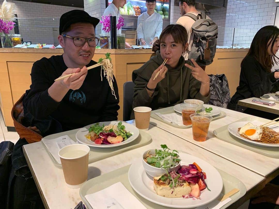 サキャスティックさんのインスタグラム写真 - (サキャスティックInstagram)「Last meal in Tokyo with these two @shinosuganuma & @akeemoney」12月3日 16時35分 - paultbythesea