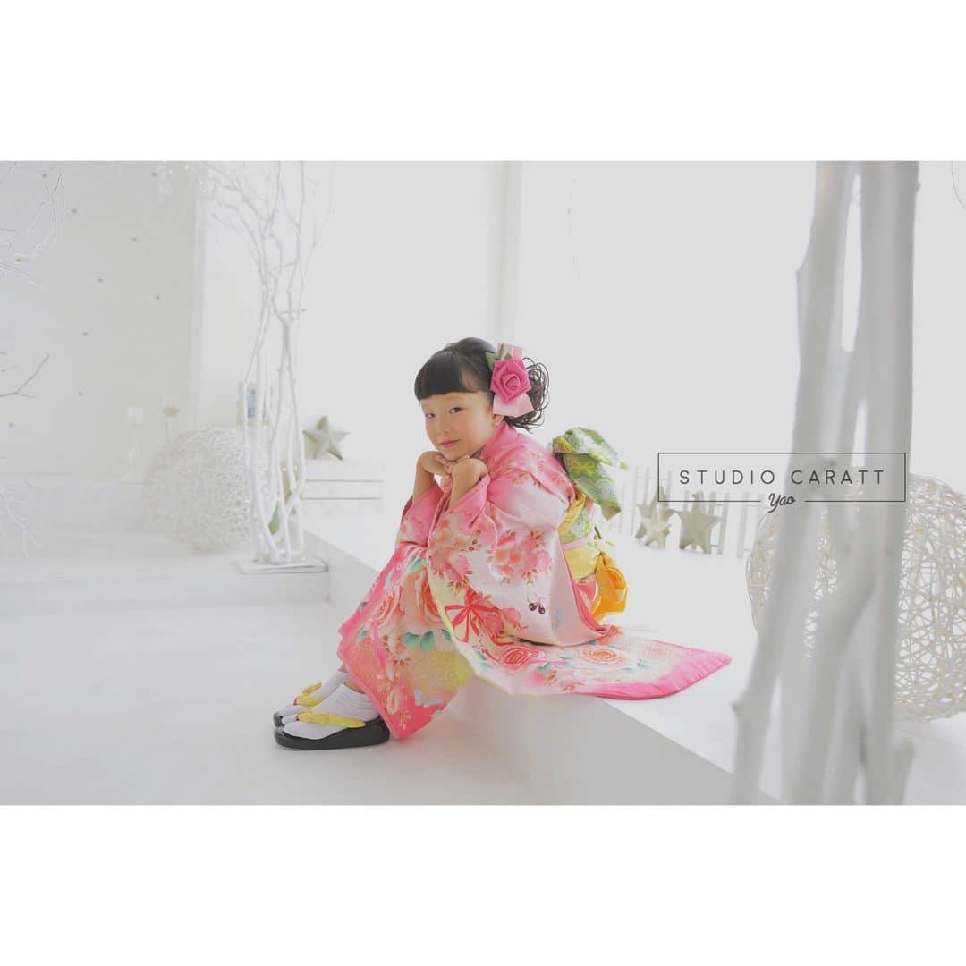 のインスタグラム：「. . \ \ #753PHOTO / / . . すっかりお姉さんだね ☺︎** . . . #stadiocaratt #photostudio  #スタジオキャラット#写真館 #スタジオキャラットアリオ八尾店 #大阪#八尾#アリオ八尾#七五三#七五三前撮り  #和装 #kimonostyle #７歳七五三 #cute #smile#girl#photooftheday #instagood#ig_japan #instalike #photography #photo」