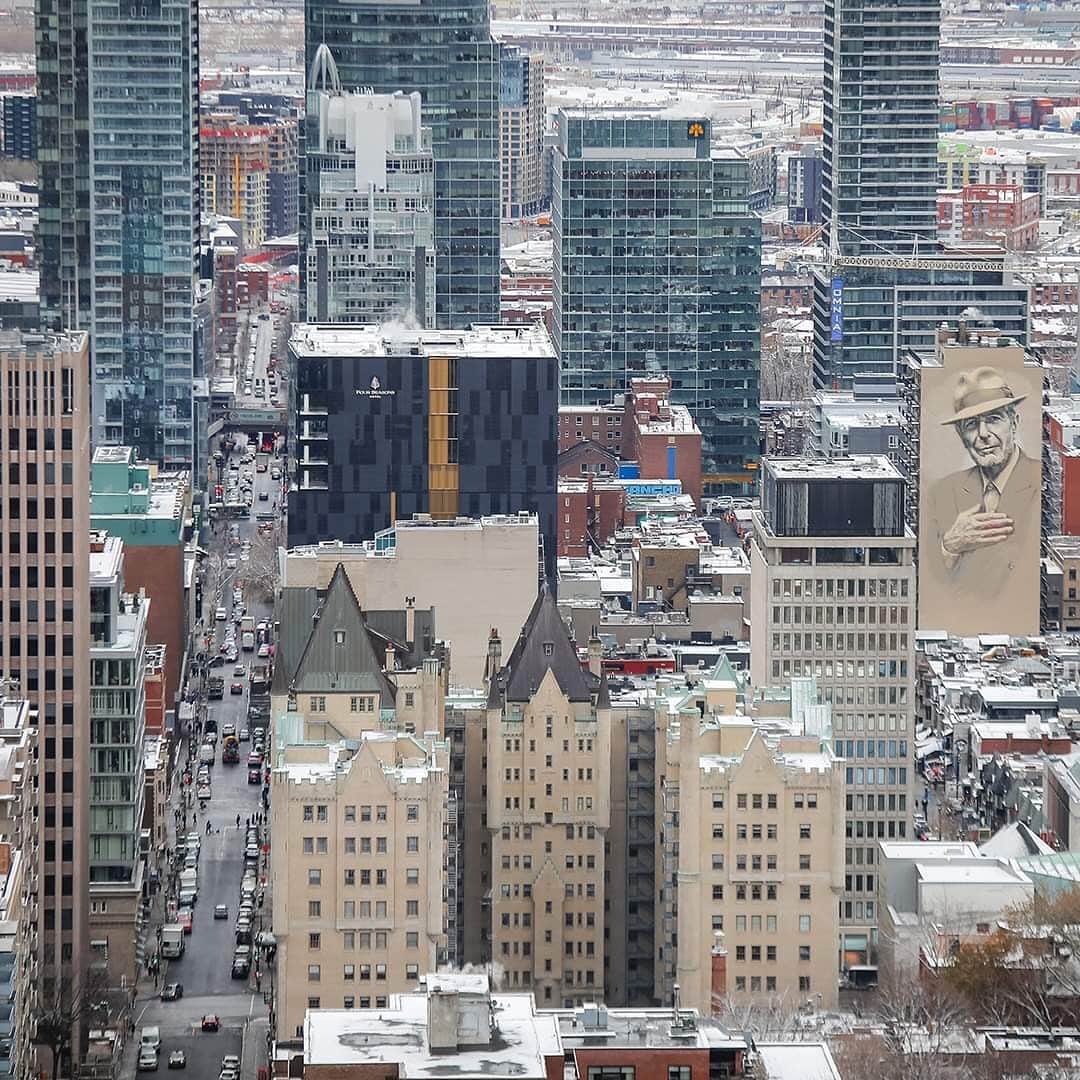 エールフランスのインスタグラム：「Discover the best places to go in Montreal as recommended by Adeline @onmetlesvoiles. Retrouvez les meilleures adresses d’Adeline @onmetlesvoiles à Montréal. #AirFranceTravelGuide #FrenchFlair #mtlmoments」