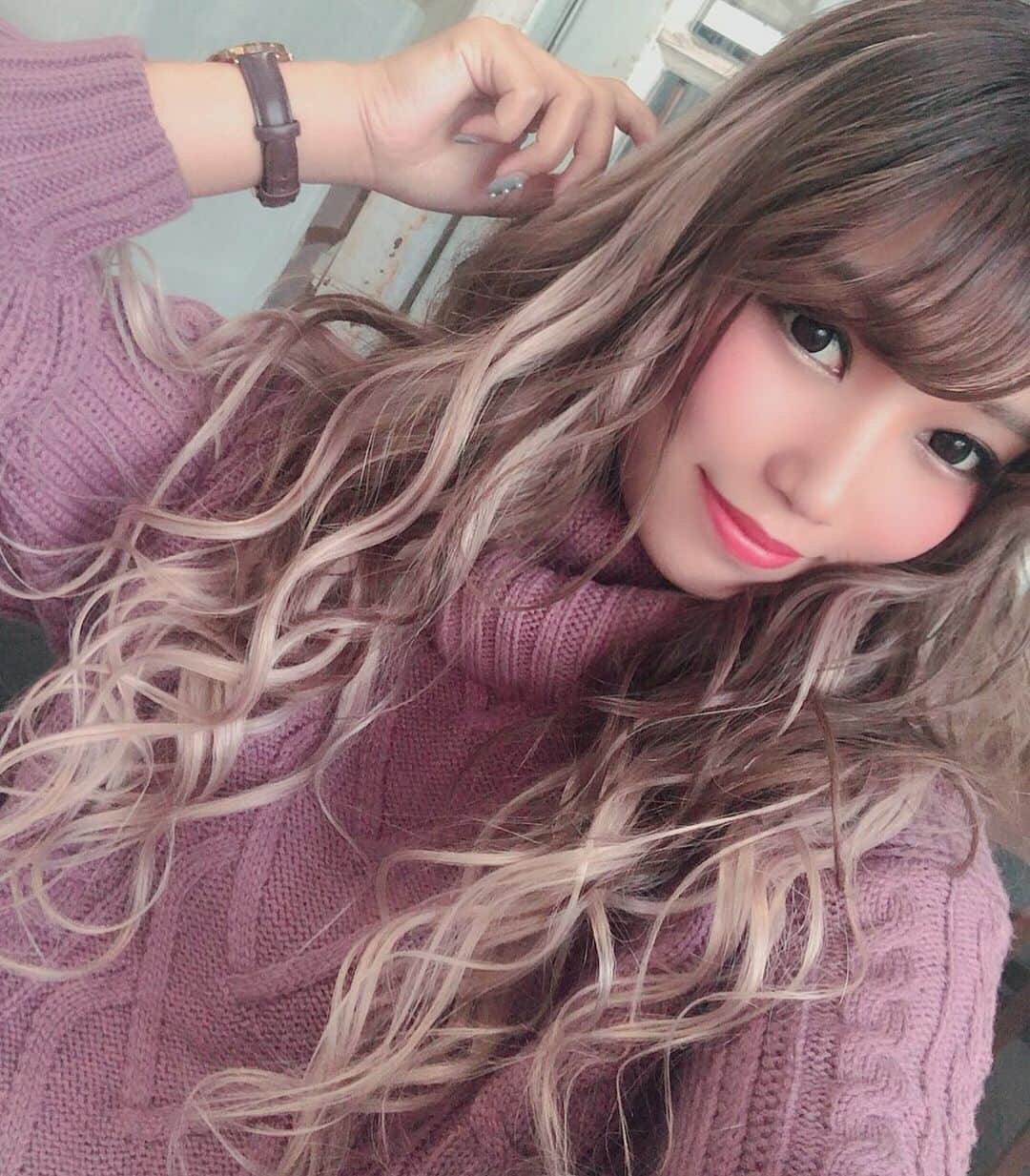 R!Nのインスタグラム：「今日はとある雑誌の撮影でした💕 詳細をお楽しみに！  #shooting #撮影 #Aldious #アルディアス #selfie #あるじゃんすー #エクステ」