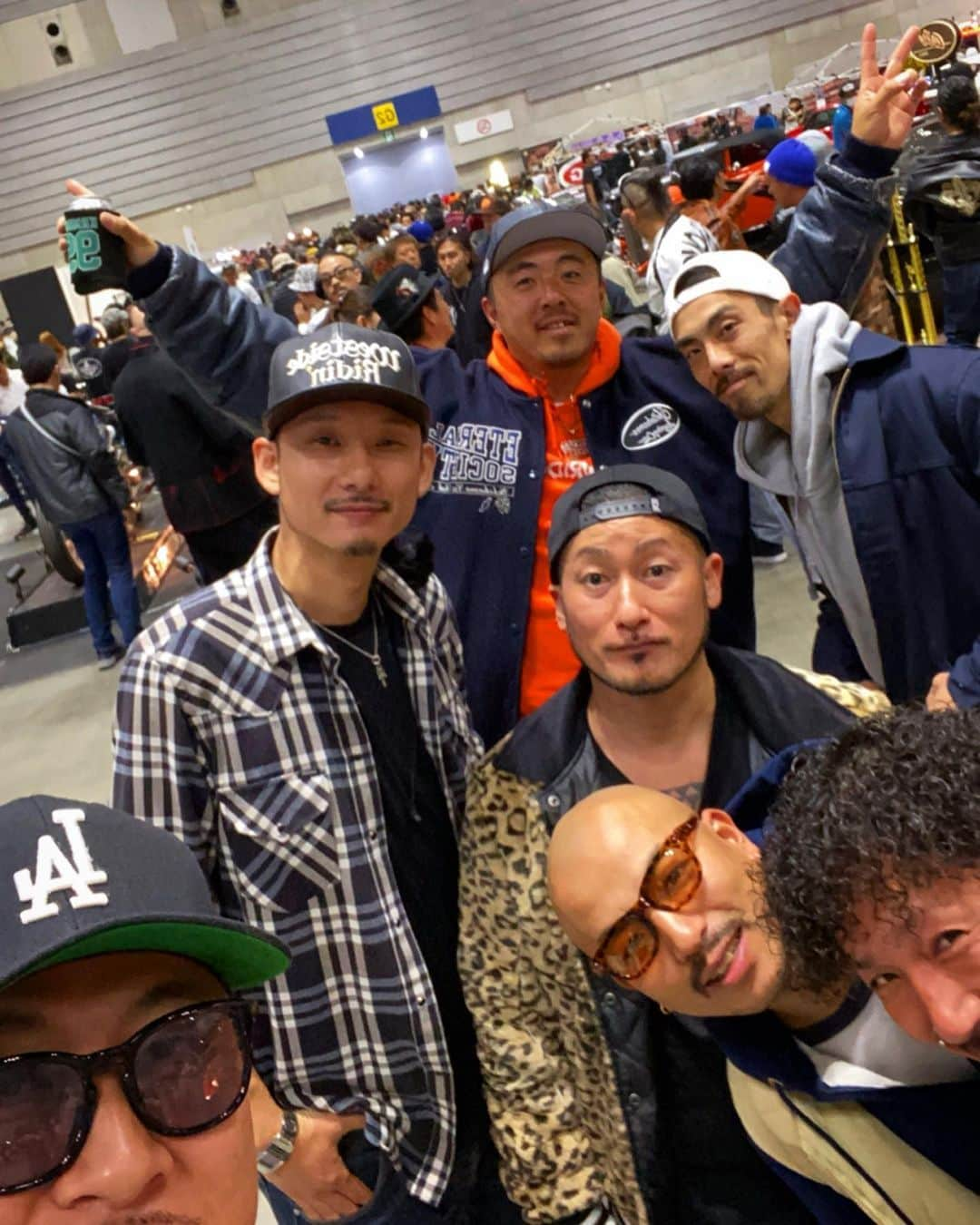 Kayzabroさんのインスタグラム写真 - (KayzabroInstagram)「SCCの翌日はホットロッドカスタムショーへ #homies #homiescc #lowrider #yokohamahotrodcustomshow2019」12月3日 17時40分 - kayzabro_ds455