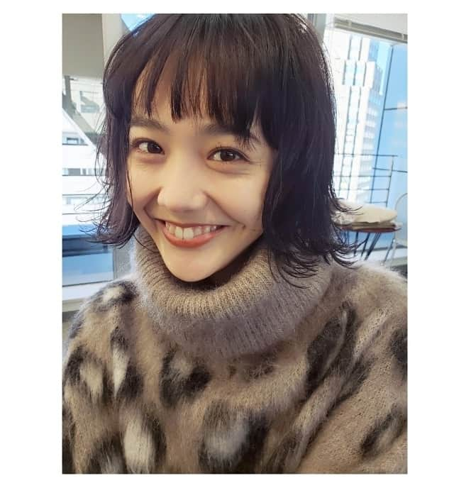 松井愛莉さんのインスタグラム写真 - (松井愛莉Instagram)「またまた！！！更に短くなりました！ 短くしたい欲がとまらない  嬉しいなぁ💜💜💜」12月3日 17時53分 - airi1226_official