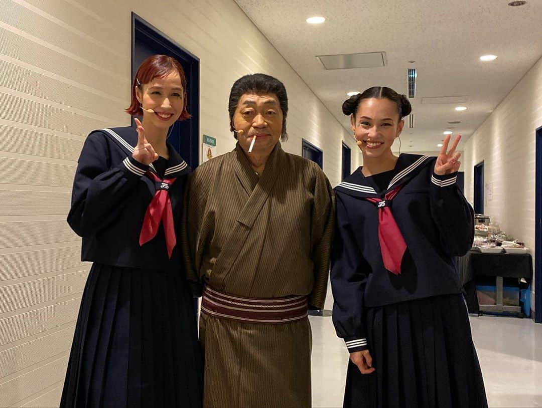 水原希子 さんのインスタグラム写真 - (水原希子 Instagram)「先日、東京国際フォーラムで行われた 細野晴臣さんの50周年記念公演 イエローマジックショー３に 妹の佑果と出演させて戴きました❤️ とっても緊張しましたが、 すごく素敵な思い出が出来ました🥰 いつも ありがとうございます。 @hosonoharuomi_info 🍄💕」12月3日 18時09分 - i_am_kiko