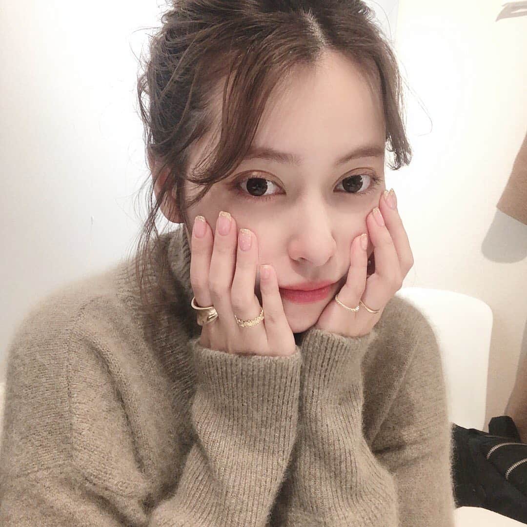 のインスタグラム：「昨日は、ライブみにきてくれてありがとう😭💕 ﻿ こういったお仕事は初めてだったのでめちゃくちゃ緊張だったのですが、楽しんでくれたかな？🥺﻿ ﻿ 前から気になってたブランドさんとのコラボだったので、嬉しかったなー🤤💕﻿ 今月毎週がんばるので、よかったら来週もみにきてくれたら嬉しいです！﻿ ﻿ ﻿ ちゃきちゃんも来てくれてありがとう！とても助けられました😭 @__nmsk13」