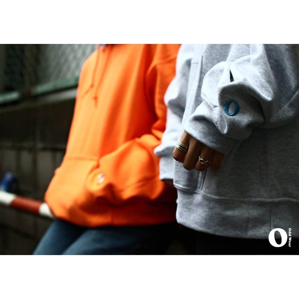 JOURNAL STANDARDさんのインスタグラム写真 - (JOURNAL STANDARDInstagram)「【 SHOP EVENT 】⁠ "『ODD WEAR』Launch "⁠ . 元『Shibuya"Ｔ"』のディレクターである伊藤氏と、下北沢のセレクトショップ『WED STORE』オーナーの原氏が作り出すシンプルながらも他にはない、さまざまなカラーバリエーションが織りなすブランド『ODD WEAR』のローンチイベントを 福岡店限定で開催中。 . 今回のために、パーカーのボディーをハンドメイドで繋ぎ合わせ、カラーバリエーションも豊富に取り揃えて頂きました。 . 一枚ではもちろん、インナーとしても素敵なパーカーに仕上がっております。是非、この機会にご来店ください。 . 各￥7,000+Tax . . 【開催店舗】 JOURNAL STANDARD 福岡店 【開催期間】 11月30日(土) ～ . . ＞詳細はハイライト "Men’s ShopEvent" または公式 BLOG から⁠ http://bit.ly/2YfFAGX .⁠ .⁠ @wed_store @mr_t_ito .⁠ .⁠ #ジャーナルスタンダード ⁠#福岡パルコ #journalstandard ⁠ #baycrews⁠ #odd_wear #19aw⁠ #mens #ladies」12月3日 18時43分 - journalstandard.jp