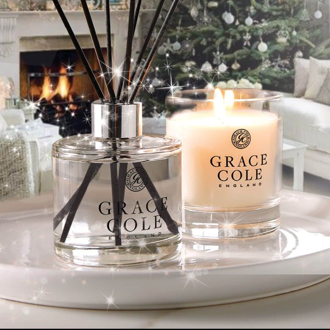 Grace Coleさんのインスタグラム写真 - (Grace ColeInstagram)「Fill your home (or a friends) this Christmas with any one of our sublime home fragrances including special edition Sweet Cinnamon & Myrrh  #christmas #festive #festivefragrance #christmasathome #homefragrance #candles #diffusers #christmasscent #scent #fragrance #homeforchristmas #home #homesweethome」12月4日 4時40分 - gracecoleltd