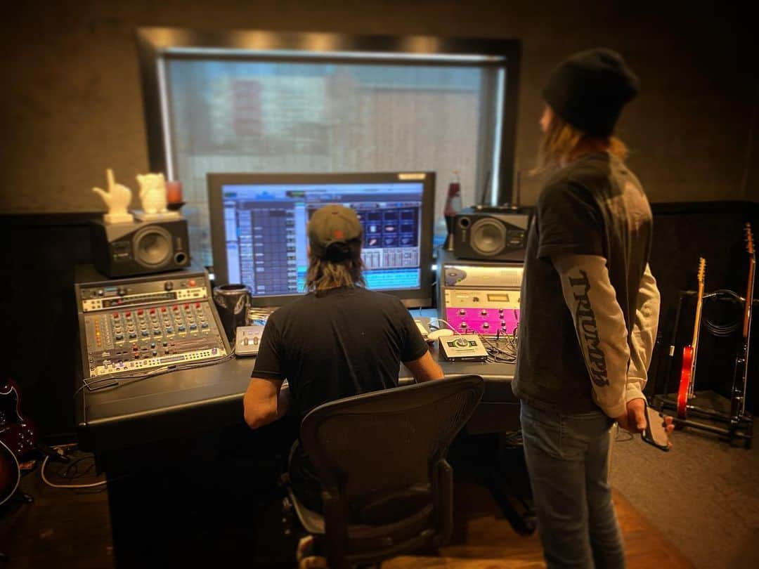 クリス・ドートリーさんのインスタグラム写真 - (クリス・ドートリーInstagram)「Back to work」12月4日 4時56分 - chrisdaughtry