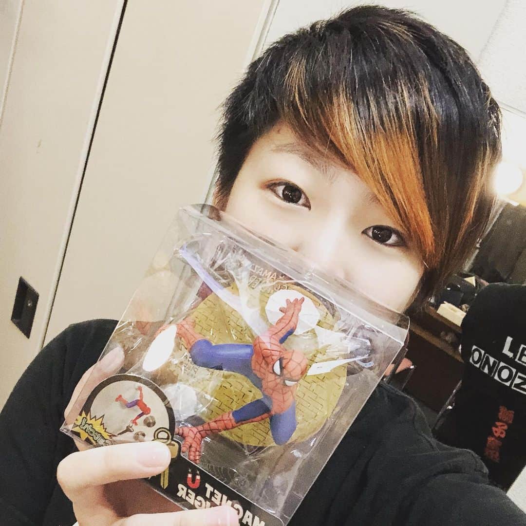小野崎玲皇のインスタグラム：「スパイダーマン🕷 鍵ぶら下げれるの！！可愛い！」