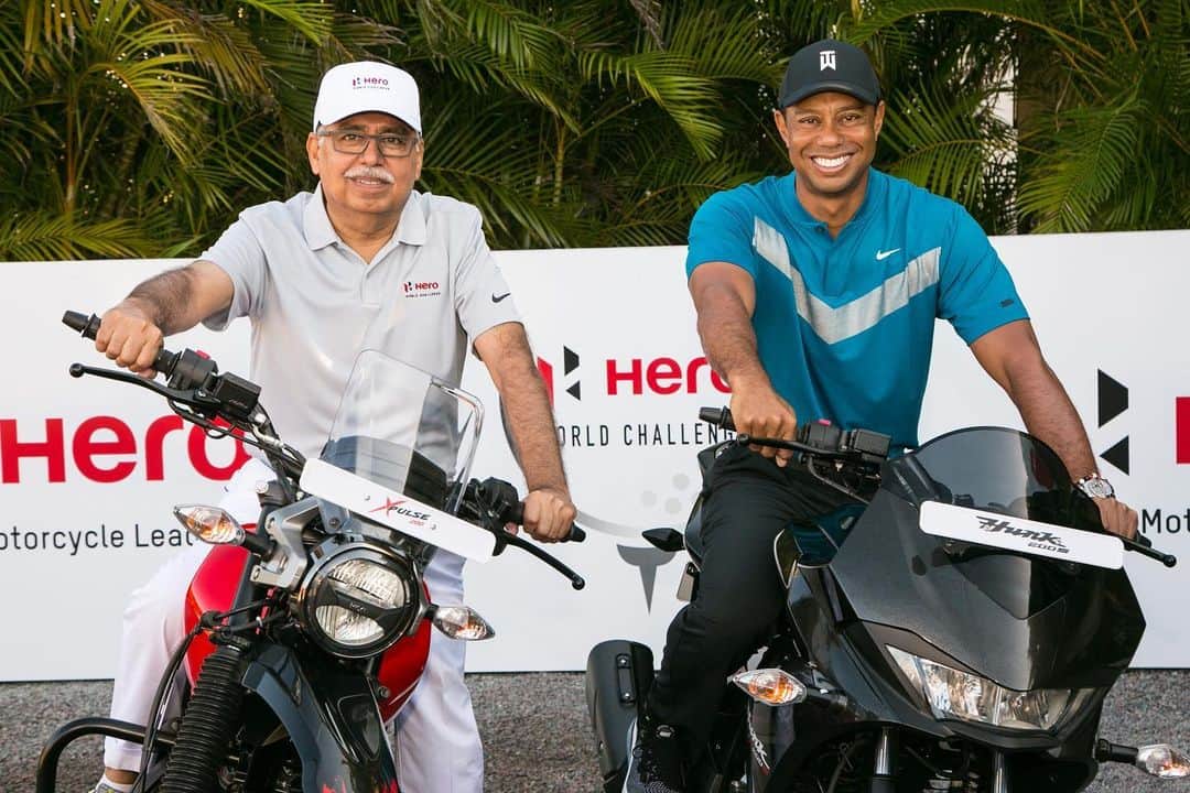 タイガー・ウッズのインスタグラム：「Love being back in Albany this year with my friend Pawan Munjal at the #HeroWorldChallenge as we continue our partnership with @heromotocorplimited.」