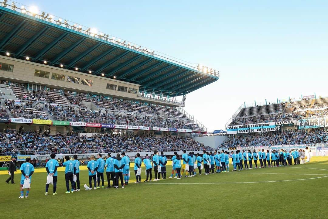 谷口博之のインスタグラム：「札幌戦 応援ありがとうございました！  残り1試合も ファン、サポーターのみなさん 共に戦いましょう‼️ 宜しくお願いします！  #サガン鳥栖」