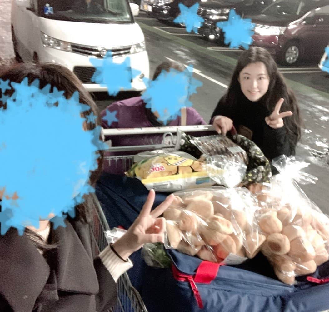 永野沙耶さんのインスタグラム写真 - (永野沙耶Instagram)「昨日家族で初のコストコに行ってきました(❁´ω`❁) 物凄い量( °_° ) 3人で分けました♪ これで暫く食料に困らない(ˊᗜˋ)  #コストコ」12月3日 21時32分 - saya_nagano
