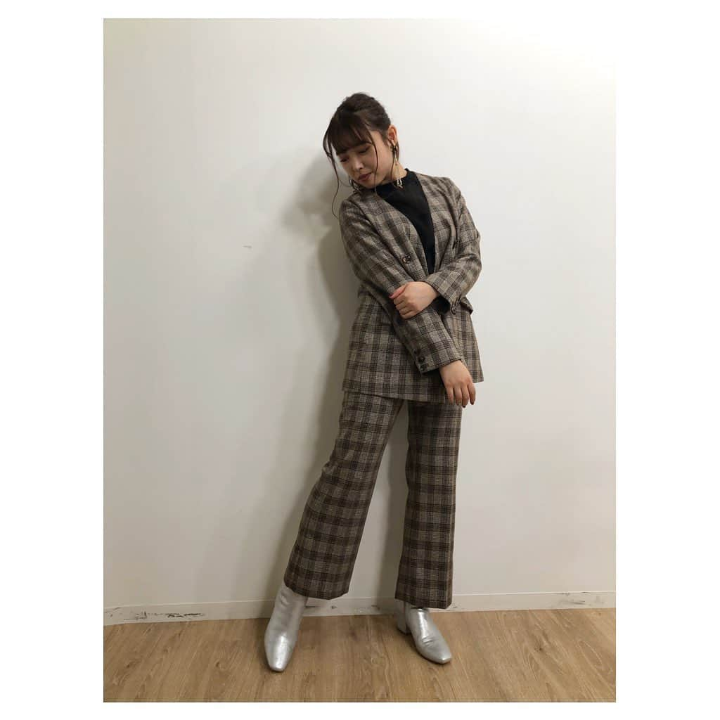 中島早貴さんのインスタグラム写真 - (中島早貴Instagram)「Rakuten LIVE g i®️l s tallk!!! 1.衣装👗 全身Omekashiだよーーん✨ ジャケットだけどとてもあたたかかった。なんか、おめかししてお出掛けがしたい気分🤔💕✨ #Omekashi #オメカシ - #ガールズトークワン」12月3日 21時47分 - saki__nakajima__uf