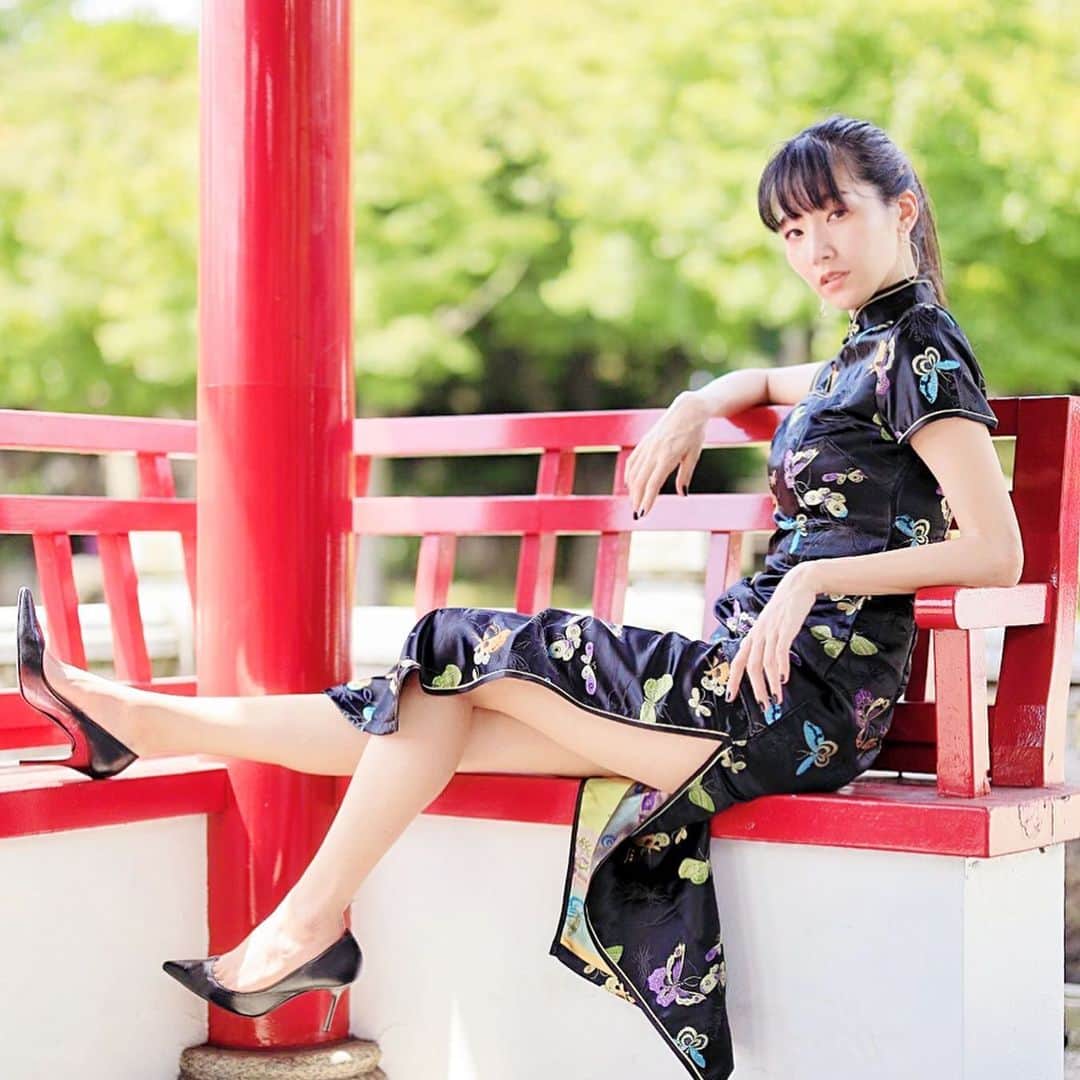 チャイナフェチ 大塚びるさんのインスタグラム写真 - (大塚びるInstagram)「足チラ(^｡^) #足 #美脚 #足フェチ #leg #脚部 #china # チャイナドレス #チャイナ服 #コスプレ #cosplay #follow #follome #フォロー #body #漂亮 #赞 #性感  #smile #amazing #可爱 #japanesegirl」12月3日 21時 ...