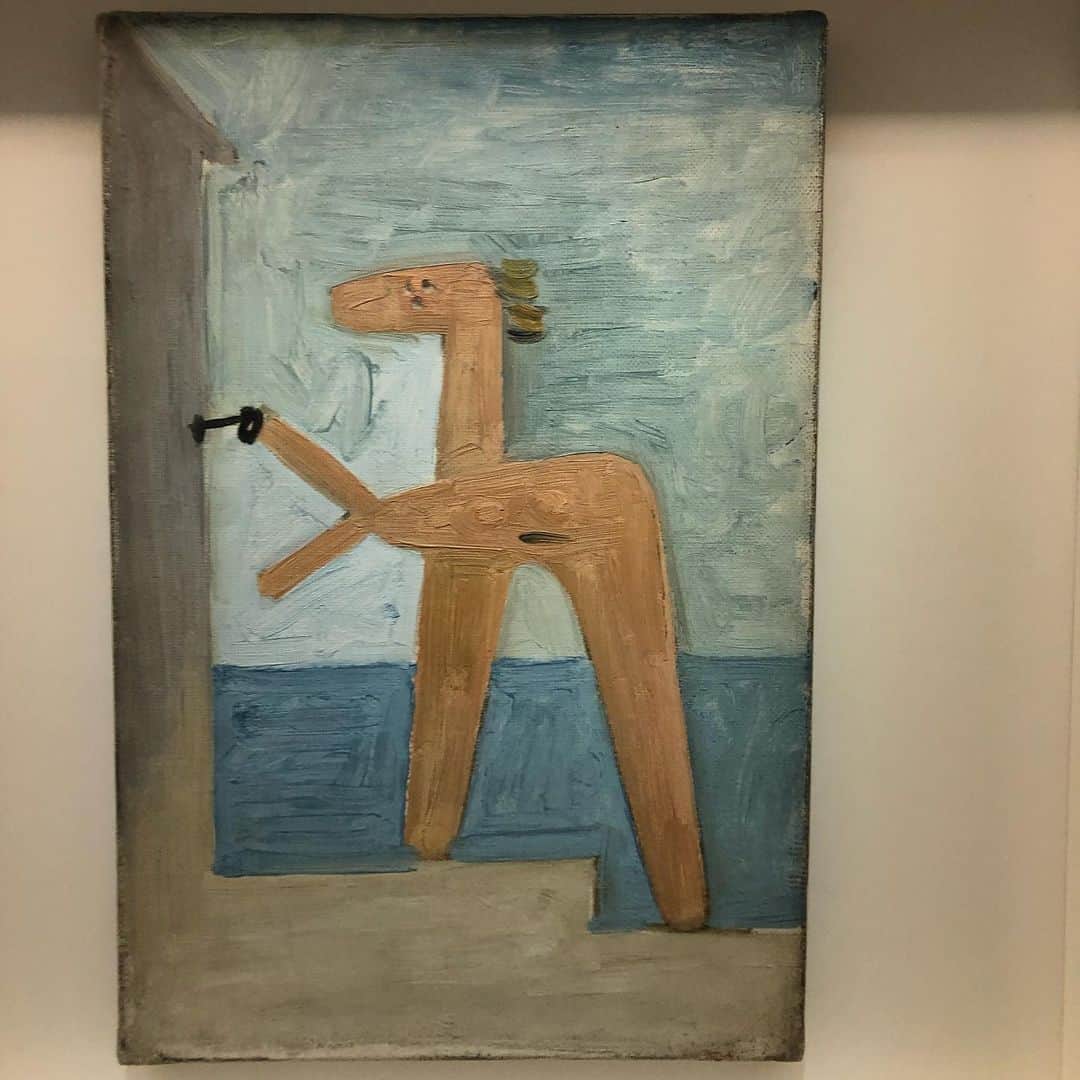 いとうせいこうのインスタグラム：「今日はピカソ美術館。あとファッションチェック。さすがに疲れてきた。」