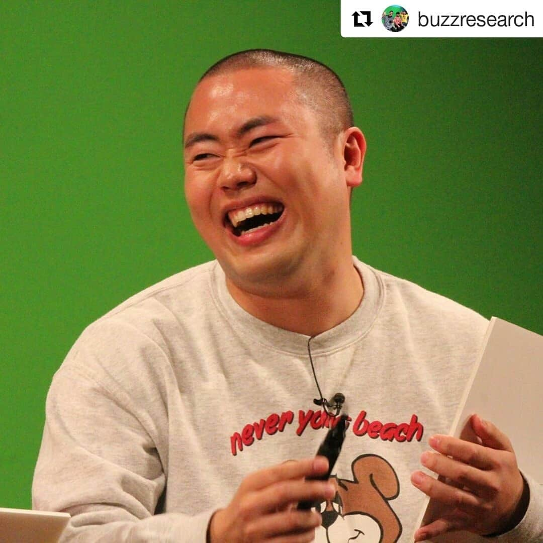 岡山放送さんのインスタグラム写真 - (岡山放送Instagram)「#Repost @buzzresearch (@get_repost) ・・・ 3人の笑顔を一眼でパシャリ📸 明日（12/4）のバズリサは24:45~！！激安物件総集編！！ #公開収録 #ハナコ #ハナコ岡部  #ハナコ秋山 #ハナコ菊田 #芸人  #収録  #ハナコのbuzzリサーチ #バズリサ  #8ch#OHK#岡山放送」12月3日 22時04分 - ohk_official