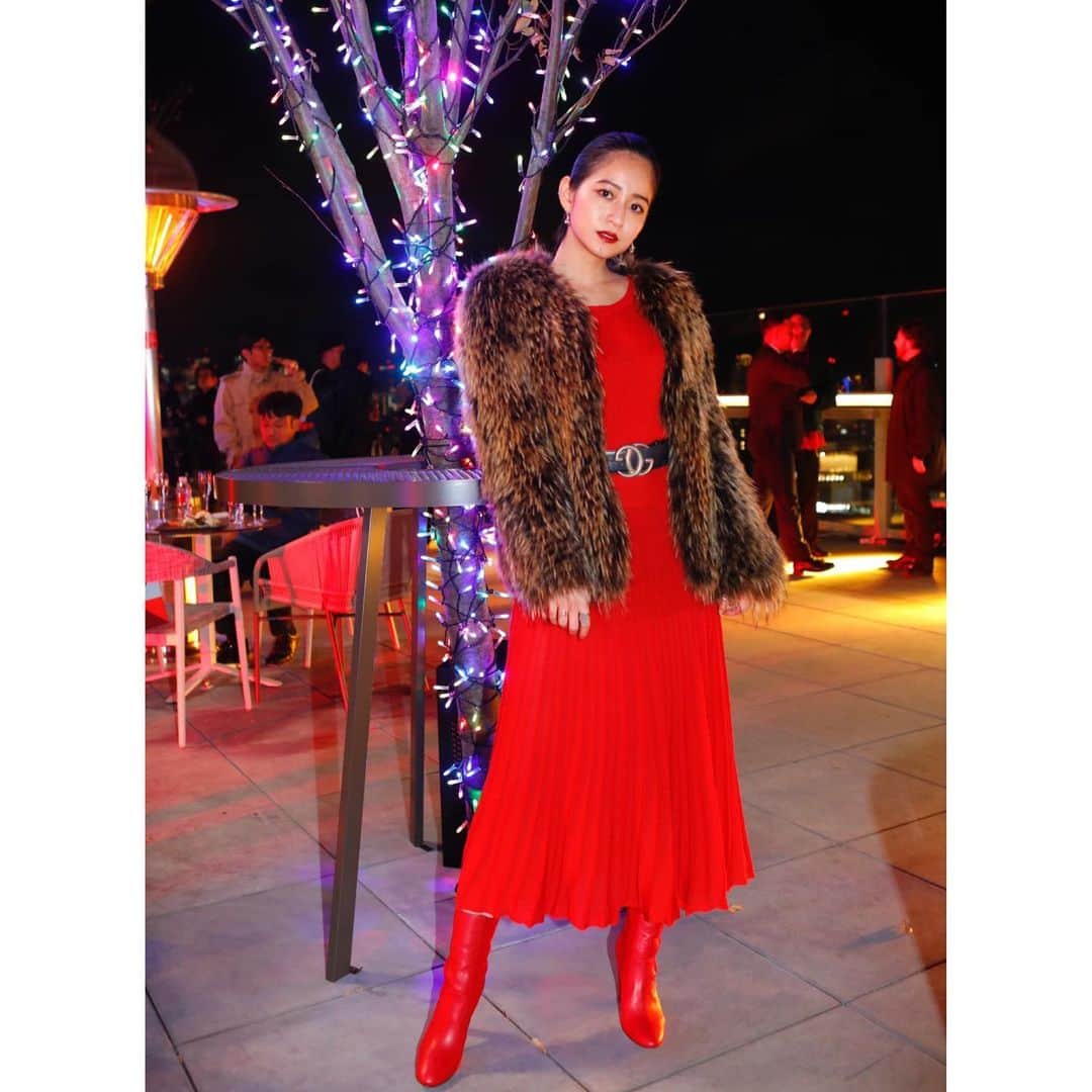 入夏さんのインスタグラム写真 - (入夏Instagram)「ĆE LAVI TOKYO GRAND OPENING with @moetchandon 150th ANNIVERSAY🌹  ルーフトップから見える夜景が綺麗で素敵な空間でした！ ドレスコード、Something Redだったんだけど赤が一番好きな色だから、全身赤にしちゃった❤️ #moetmoment」12月3日 22時21分 - iruka__offi