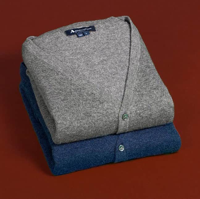 アクアスキュータムのインスタグラム：「Crafted using a sumptuous cashmere to give finer, lighter and three times more insulation that sheep’s wool. The Louden is a cold weather essential that epitomises classic British styling.  Tap to buy Louden #aquascutum」