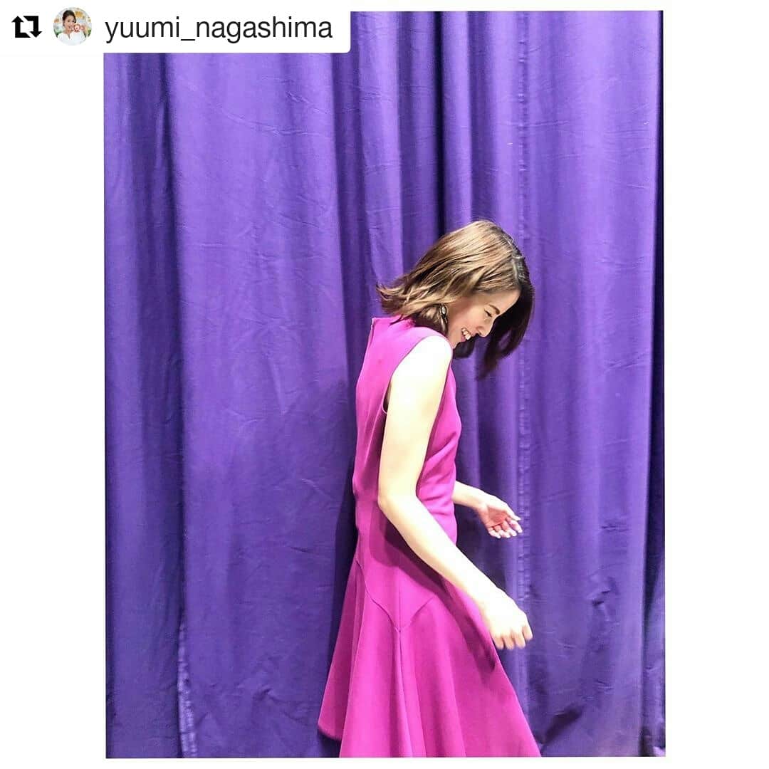 岡山放送さんのインスタグラム写真 - (岡山放送Instagram)「#Repost @yuumi_nagashima (@get_repost) ・・・ * 収録終了♫ 今日もたくさん笑いました🤣 * そんな今日は衣装とセットがたまたまビンゴ！ 昔から ピンク×紫 の組み合わせが好きなんです♡ 皆さんも好きな色の組み合わせってありますか🤔🎨？ * * #スタイリストめぐさん @megumitomihari による #不意打ちショット #明日は #FNS歌謡祭🎷  #フジテレビ系列#FNS#8ch#OHK#岡山放送」12月3日 22時19分 - ohk_official