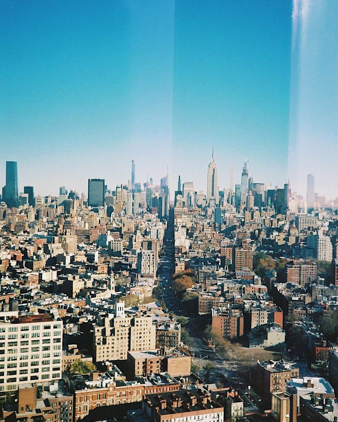 Cody Higaさんのインスタグラム写真 - (Cody HigaInstagram)「ニューヨークの景色は最高です👏 新しく買ったフィルムの仕上がりが最高🗽 . #1203」12月3日 22時37分 - cody.1222