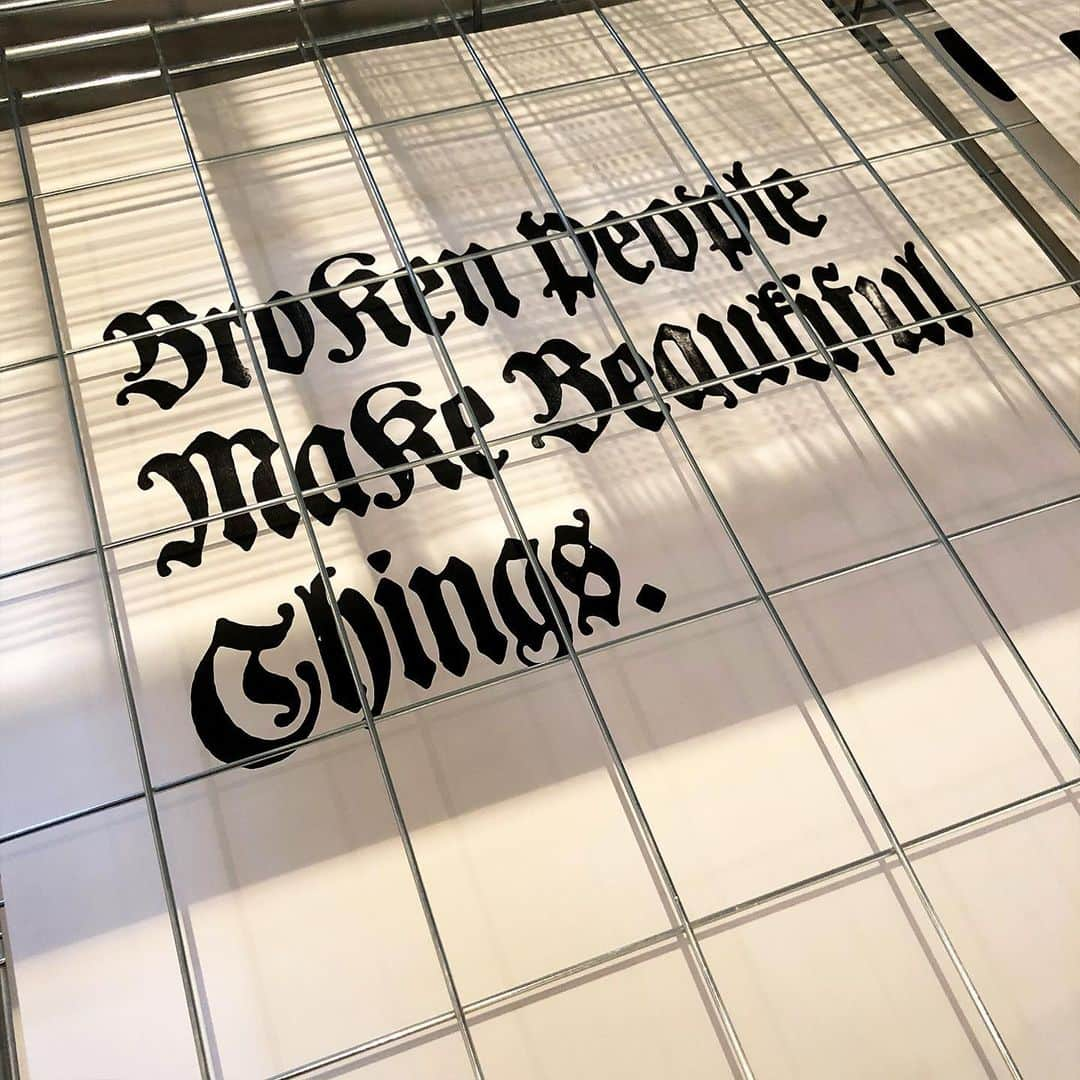 Seb Lesterさんのインスタグラム写真 - (Seb LesterInstagram)「We read a lot about broken people doing terrible things in the media at the moment. But the flipside is that broken people can do and make beautiful things too. It’s easy to reel off a long list of people who were broken one way or another and yet made amazing contributions to the world’s of music and art, for example. This is my small tribute to those people. The use of a category of typeface known as Fraktur is a typographic pun, Fraktur is German for fracture, or broken. It’s a charming letterpress typeface from the early 20th Century but based on much earlier models. Many of the wood block letterforms were too archaic to read, or missing, so substitutions that aren’t typographically correct were made. The result is a warm, quirky, imperfect jumble of qualities, much like many people are. Thanks to Axel @p98a in Berlin, Marc Thiele and Erik Spiekermann. Limited edition of 100 prints only, plus 3 artists proofs. Screen printed by hand from letterpress artwork onto A2 Accent Smooth Glacier White Paper, 270gsm (420mm X 594mm or 16.5 X 23.4 inches). Signed and numbered by the artist.  Link in bio. Free postage and packaging worldwide on all the editions in my shop until 8th December, 2019, just enter 'Beauty' on checkout. Many of these are almost sold out now.  http://www.seblester.com/shop」12月3日 22時39分 - seblester