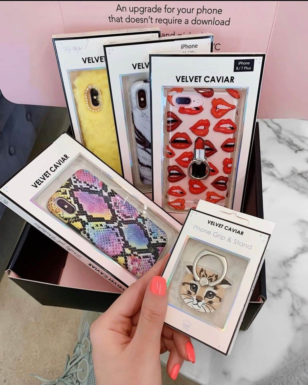 VELVETCAVIARさんのインスタグラム写真 - (VELVETCAVIARInstagram)「SURPRISE! 😱🎉 we've extended our #CyberMondaySale! Treat YOSELF and your friends + family with a new #phonecase, #gripring, #phonewallet, or #MacBookCase! ⠀⠀⠀⠀⠀⠀⠀⠀⠀ All ultra-protective from cracks and drops 💥」12月3日 23時01分 - velvetcaviar