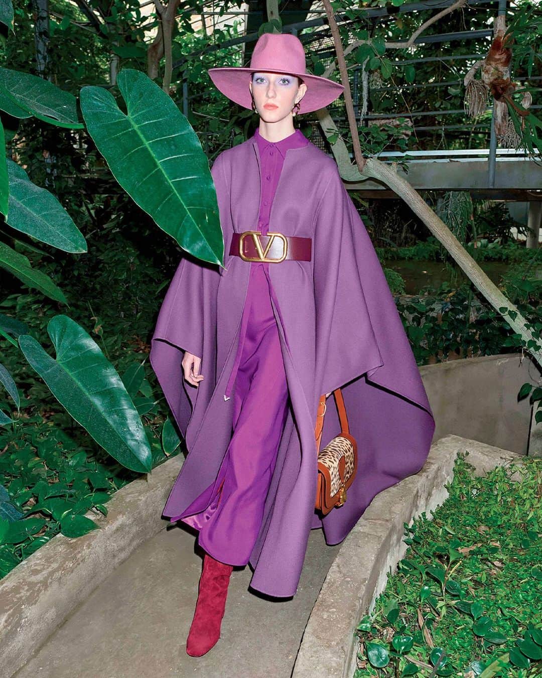 Saks Fifth Avenueのインスタグラム：「Your First Look at @maisonvalentino: Go for a vibrant #monochromatic hue and let a single shade make an impactful statement. #SaksItList」