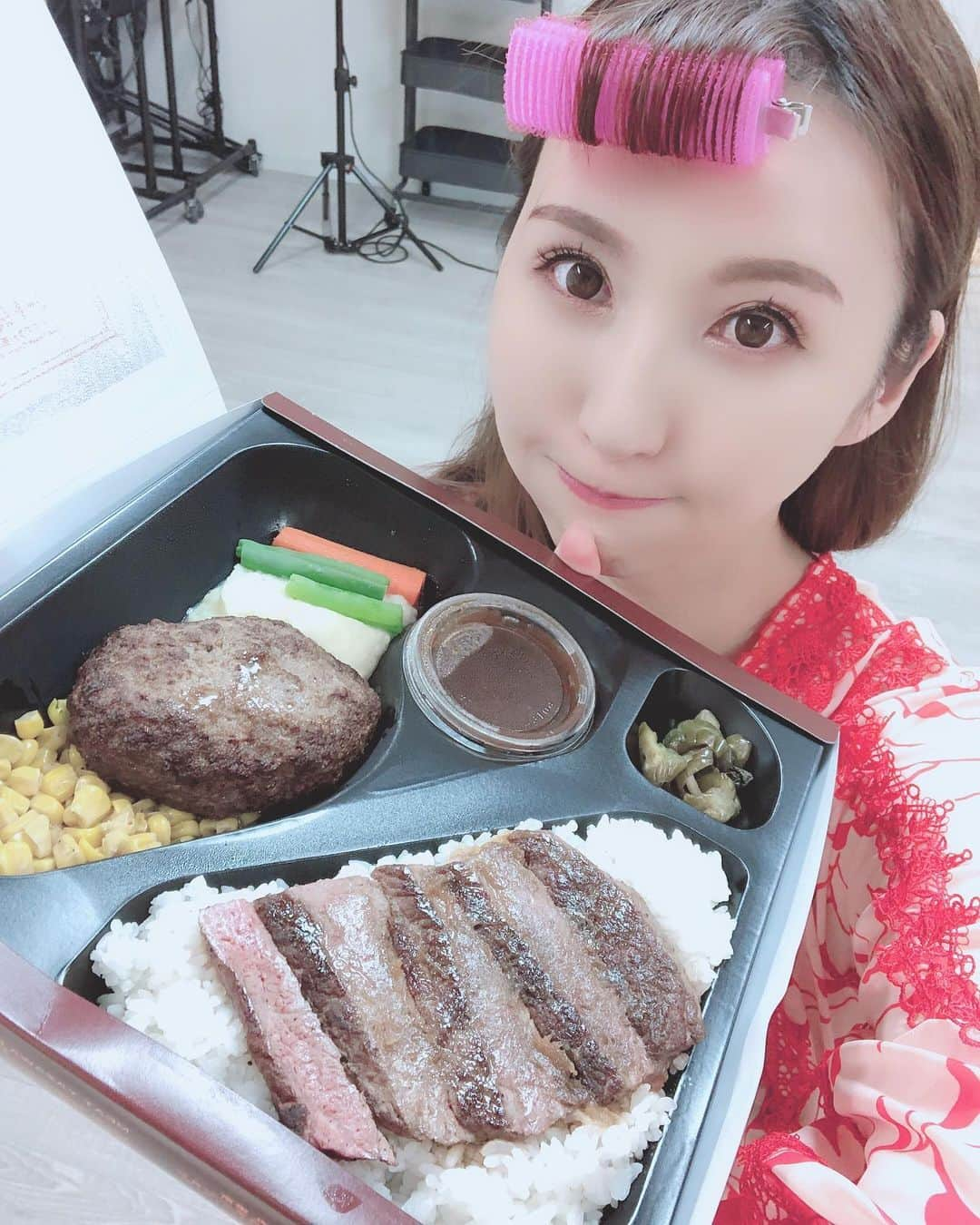 辰巳ゆいさんのインスタグラム写真 - (辰巳ゆいInstagram)「遅くなりましたが、個人撮影会に来てくれたみなさん！ありがとーございましたっ💕﻿ ﻿ 今年最後の撮影会だったんだけど、いつもながらあっという間に終わっちゃうね💦﻿ ﻿ 話してたらあっという間💦﻿ ﻿ 写真撮らないでお話だけとか！﻿ それも、個人撮影会での楽しみ方の一つですねー♪﻿ ﻿ ﻿ 今回も、楽しんで頂けてたら嬉しいなっ😆😆﻿ ﻿ 来年もたくさん撮影会できたらいいなぁー♪﻿ ﻿ ﻿ そして、いつも差し入れやプレゼントも本当にありがとー😭💕﻿ ﻿ ﻿ いつも時間を作って会いに来てくれるみんなに感謝です♪﻿ ↑﻿ 早めに今年を振り返るような事を言ってしまった🤣﻿ ﻿ うん。ホントに！﻿ 時間作って会いに来てくれるみんなにホント支えられてるなぁ！って思ってるし、そんなみんなを大事にしたい♪﻿ だから、いつも楽しんでもらえるように！と思ってるから、みんなが笑ってると安心するしこっちも嬉しくなるのだよぉー♪﻿ ﻿ と、しみじみ….思う😌　 ありがとっ💗﻿ ﻿ ﻿ #個人撮影会　#チームゆいぴょん　#ありがとう﻿ #いつまでも応援します！って言葉有り難い！﻿ #楽しかった　#今年もあと少し　#楽しもう！」12月3日 23時54分 - yuitatsumi