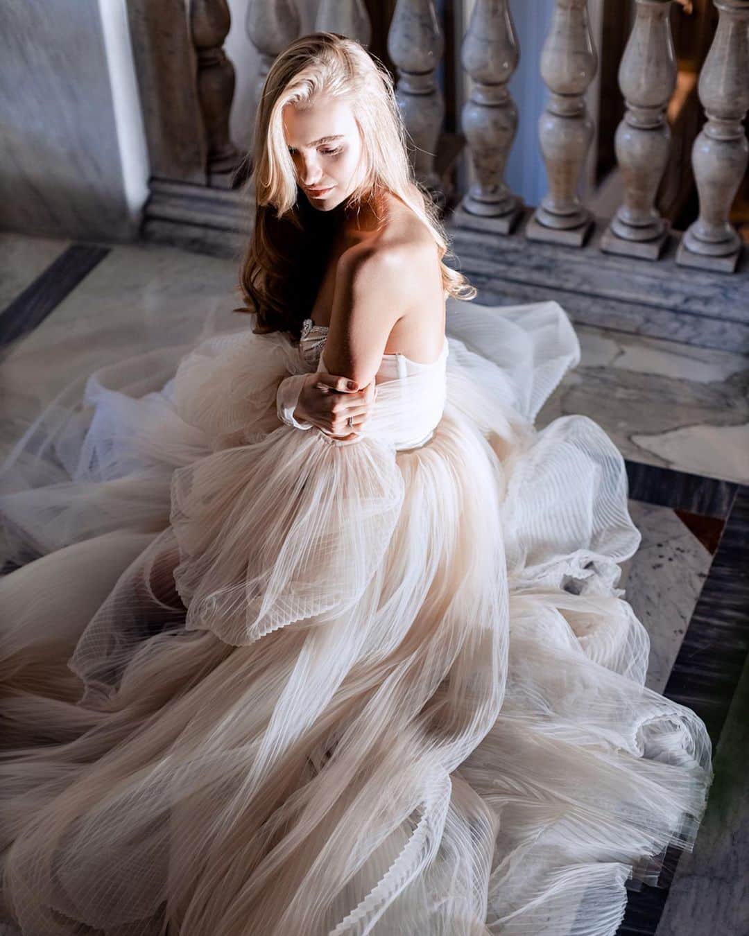 Galia Lahavさんのインスタグラム写真 - (Galia LahavInstagram)「Dream come true | Our gorgeous #GLBride @dianavasileyko in her magical #Bellina gown #GLCouture 📷 @ksemenikhin_wed」12月4日 0時30分 - galialahav